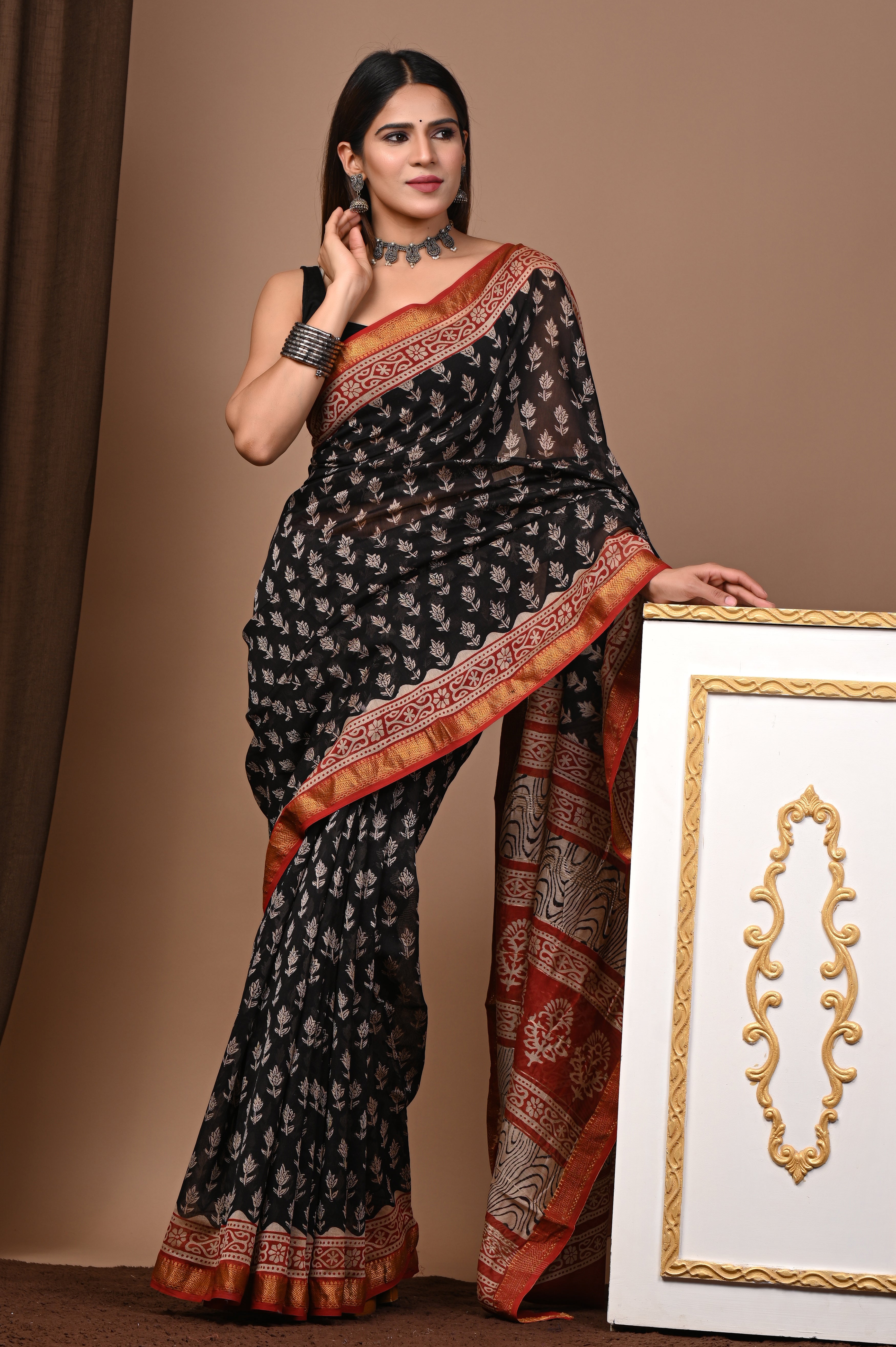 Black & Maroon Maheshwari Silk Saree