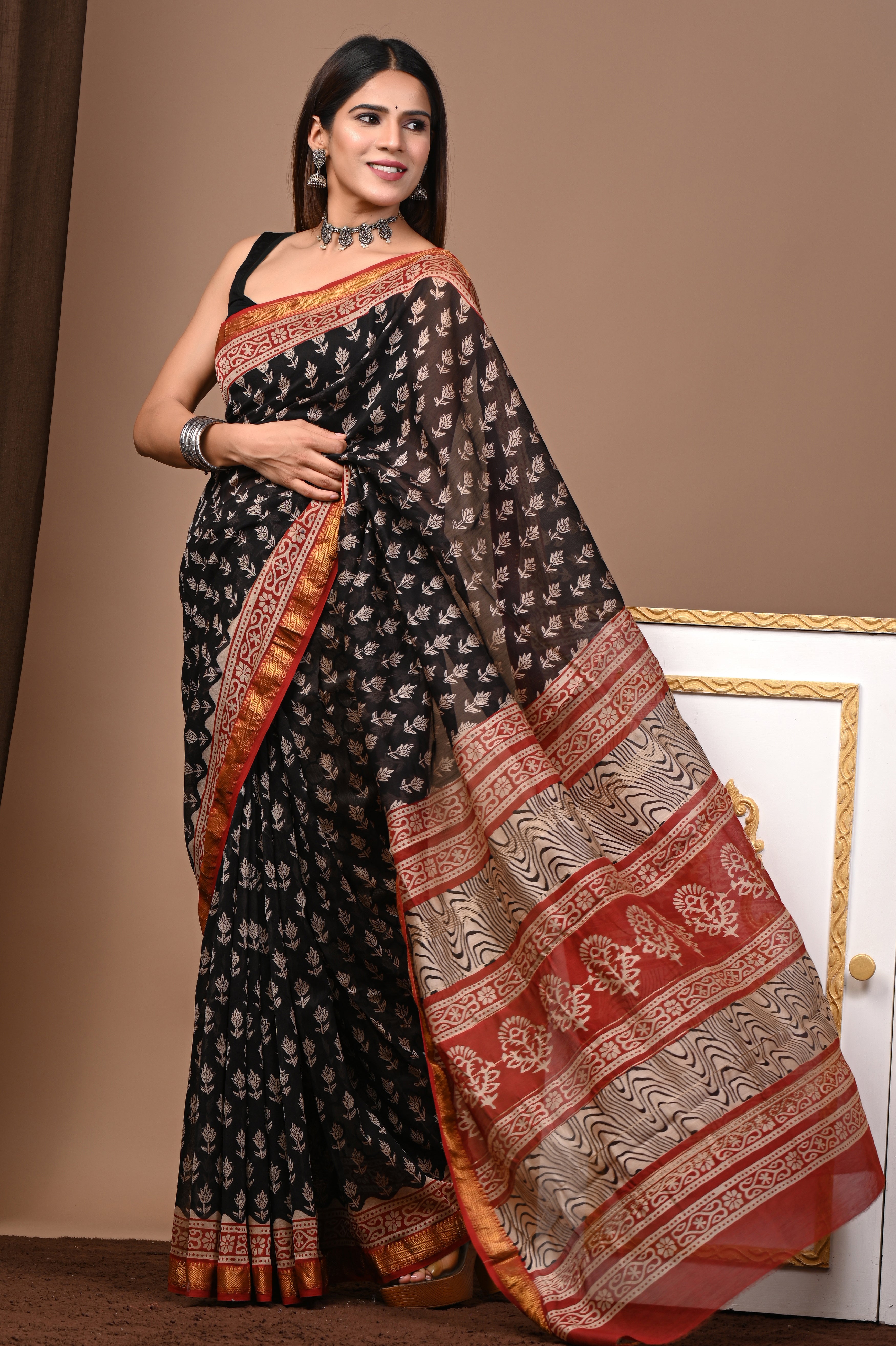 Black & Maroon Maheshwari Silk Saree