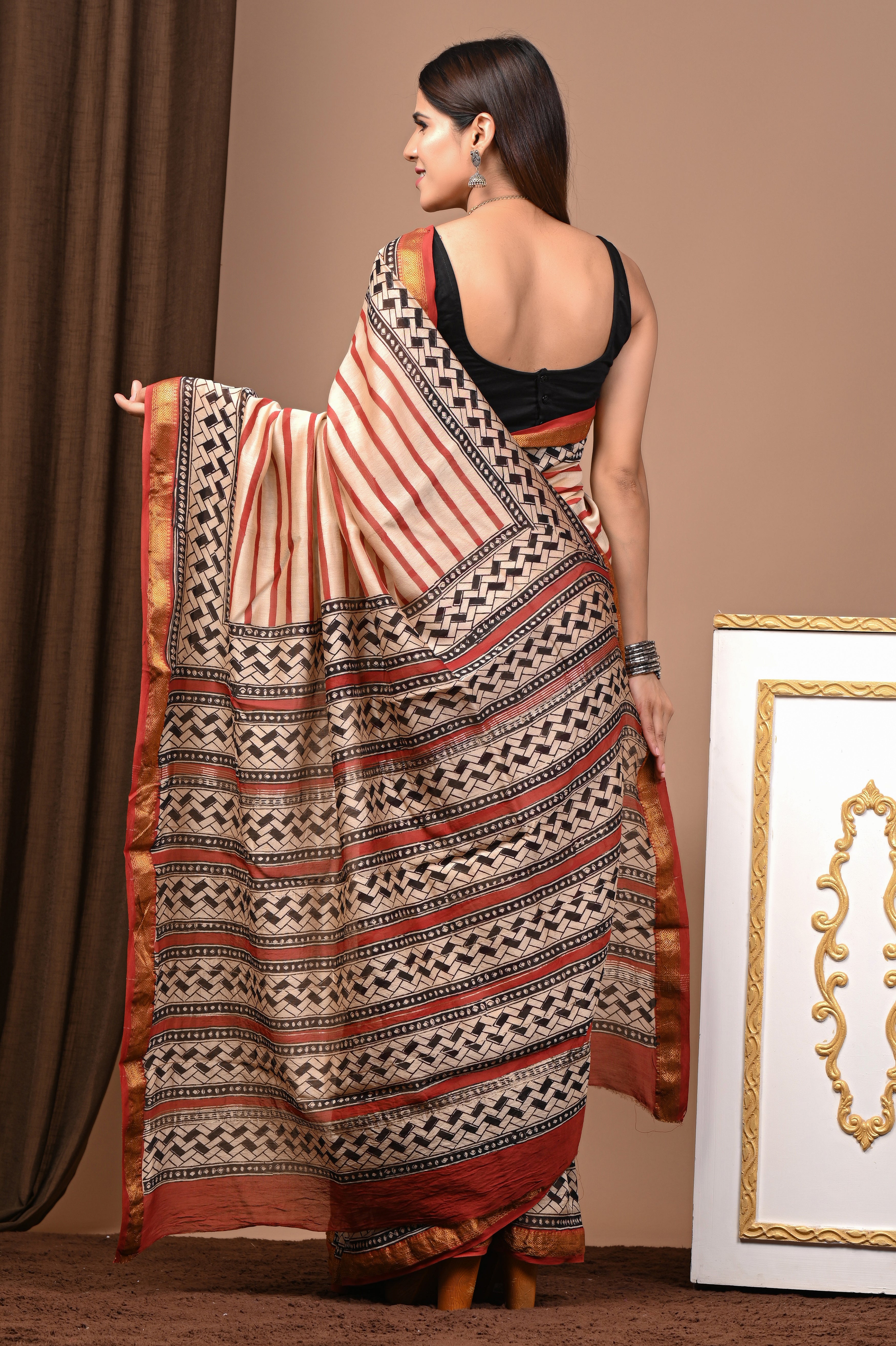 Beige & Rust Maheshwari Silk Saree