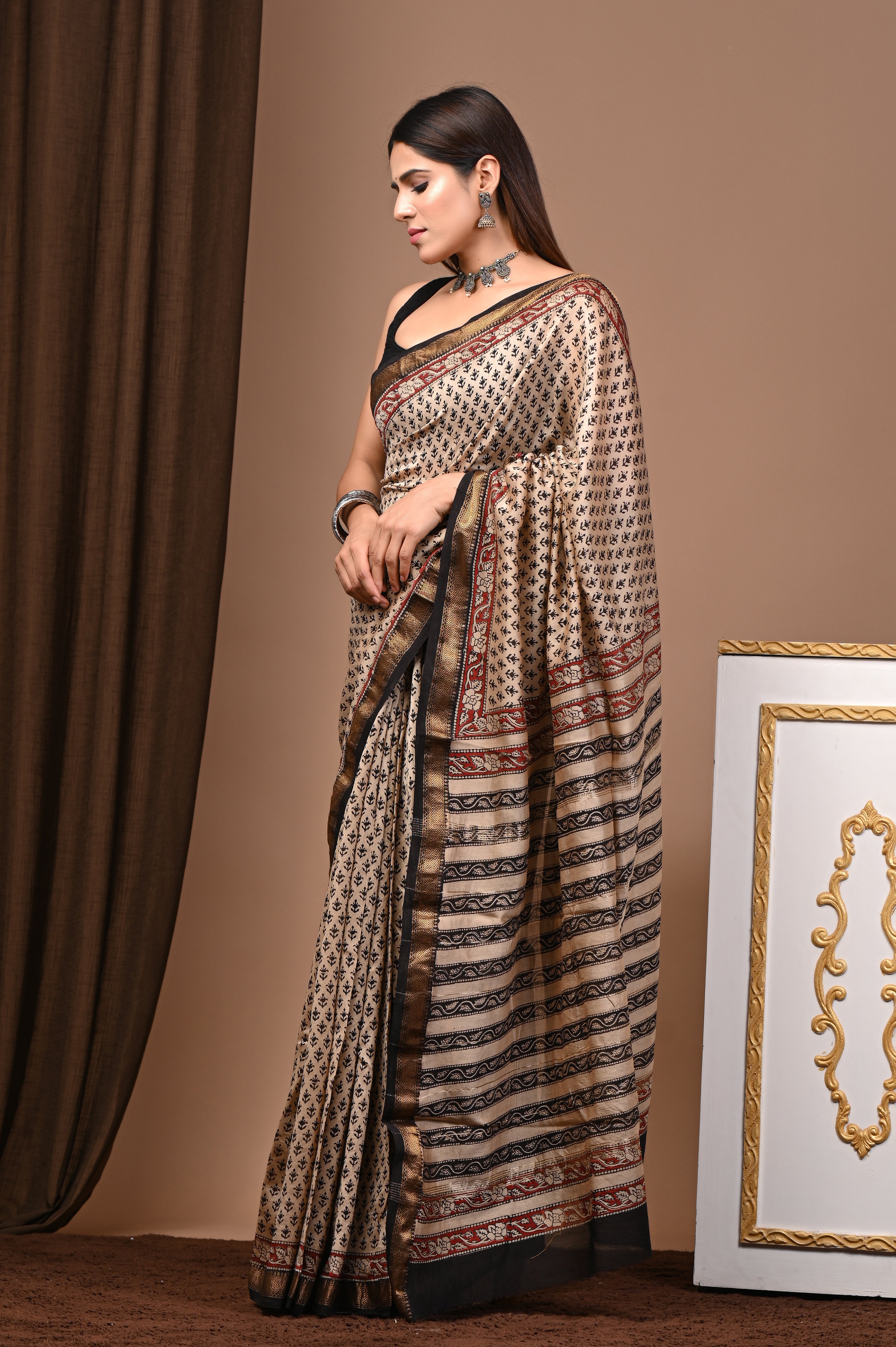 Beige & Black Maheshwari Silk Saree