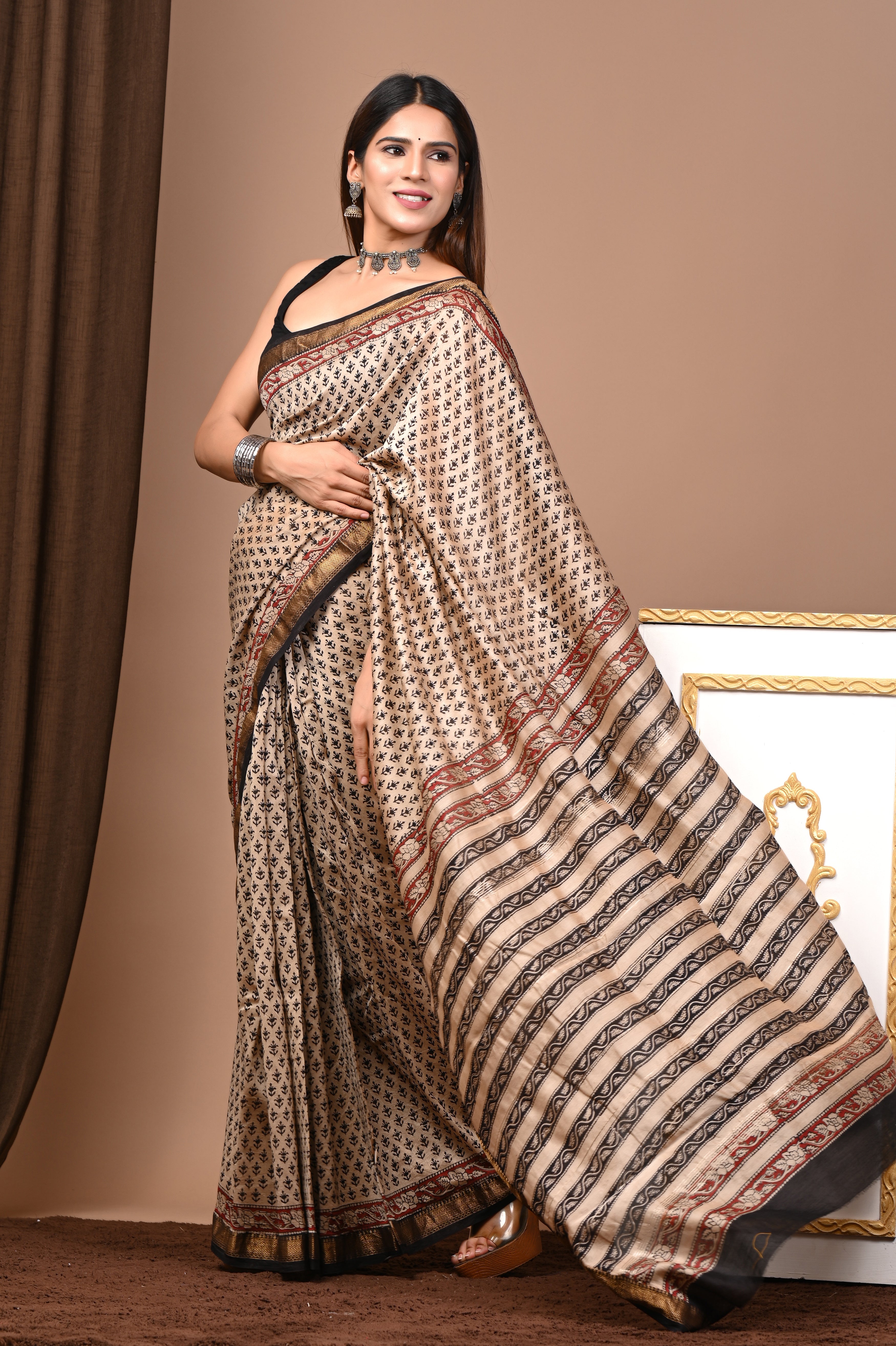 Beige & Black Maheshwari Silk Saree