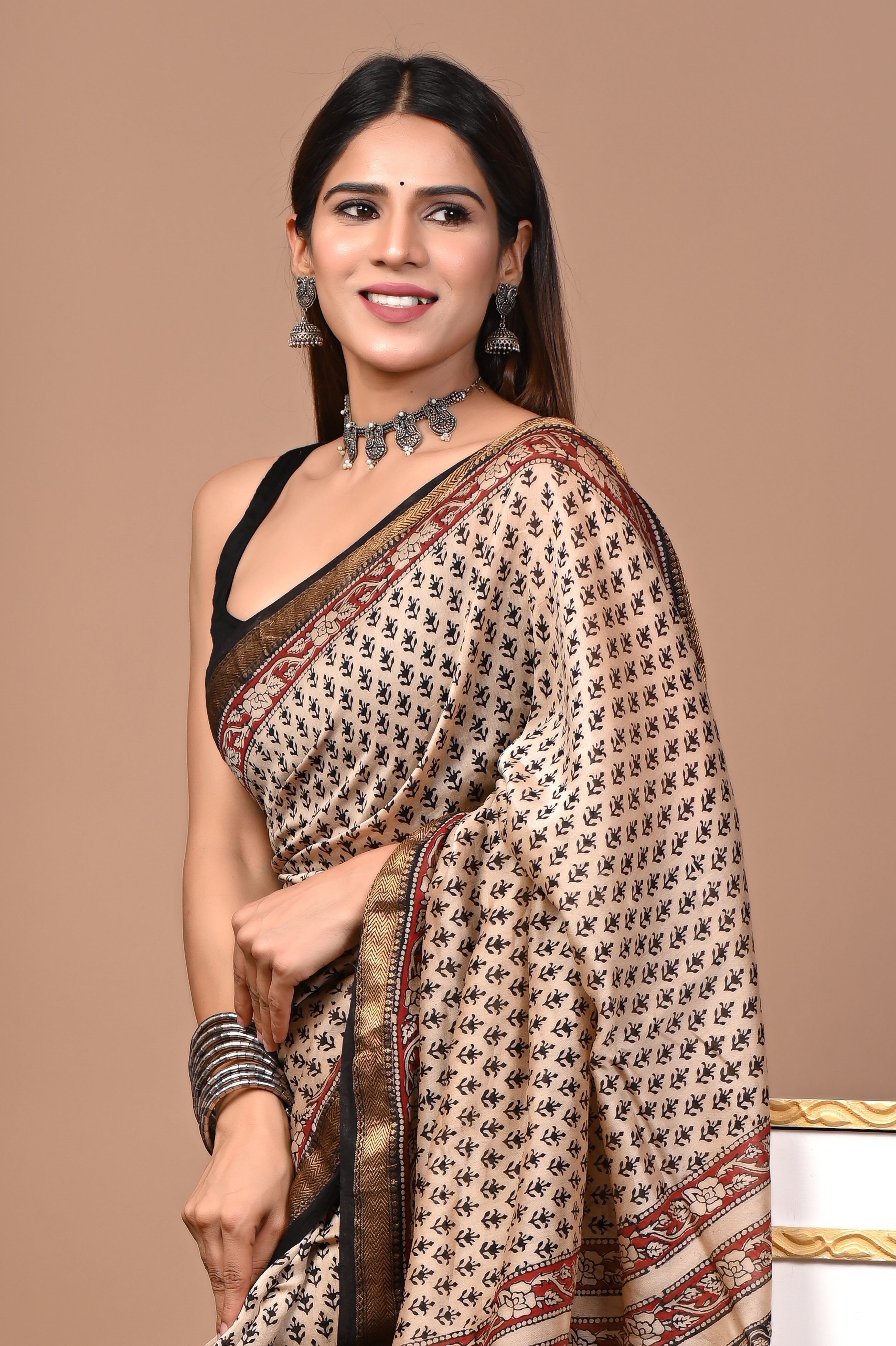 Beige & Black Maheshwari Silk Saree