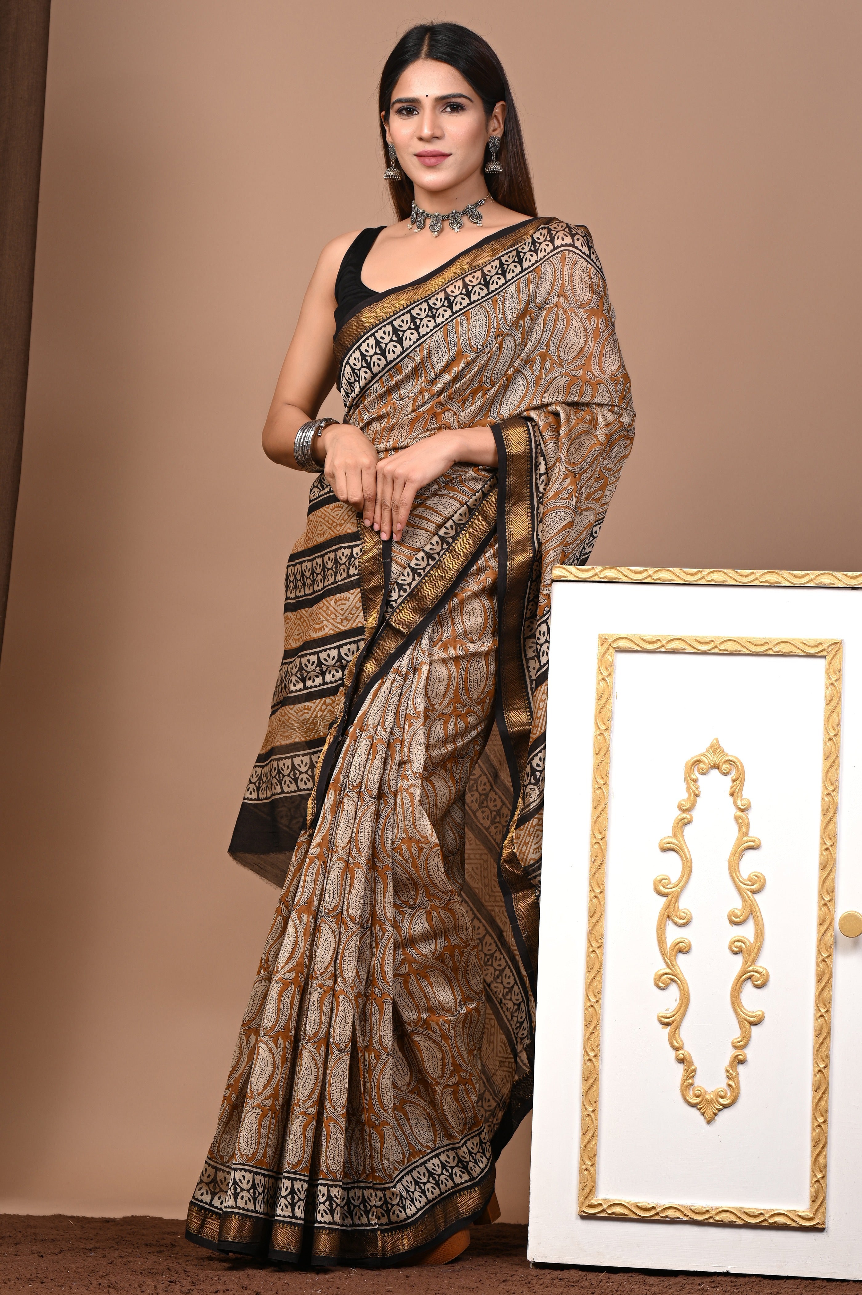 Beige & Black Maheshwari Silk Saree