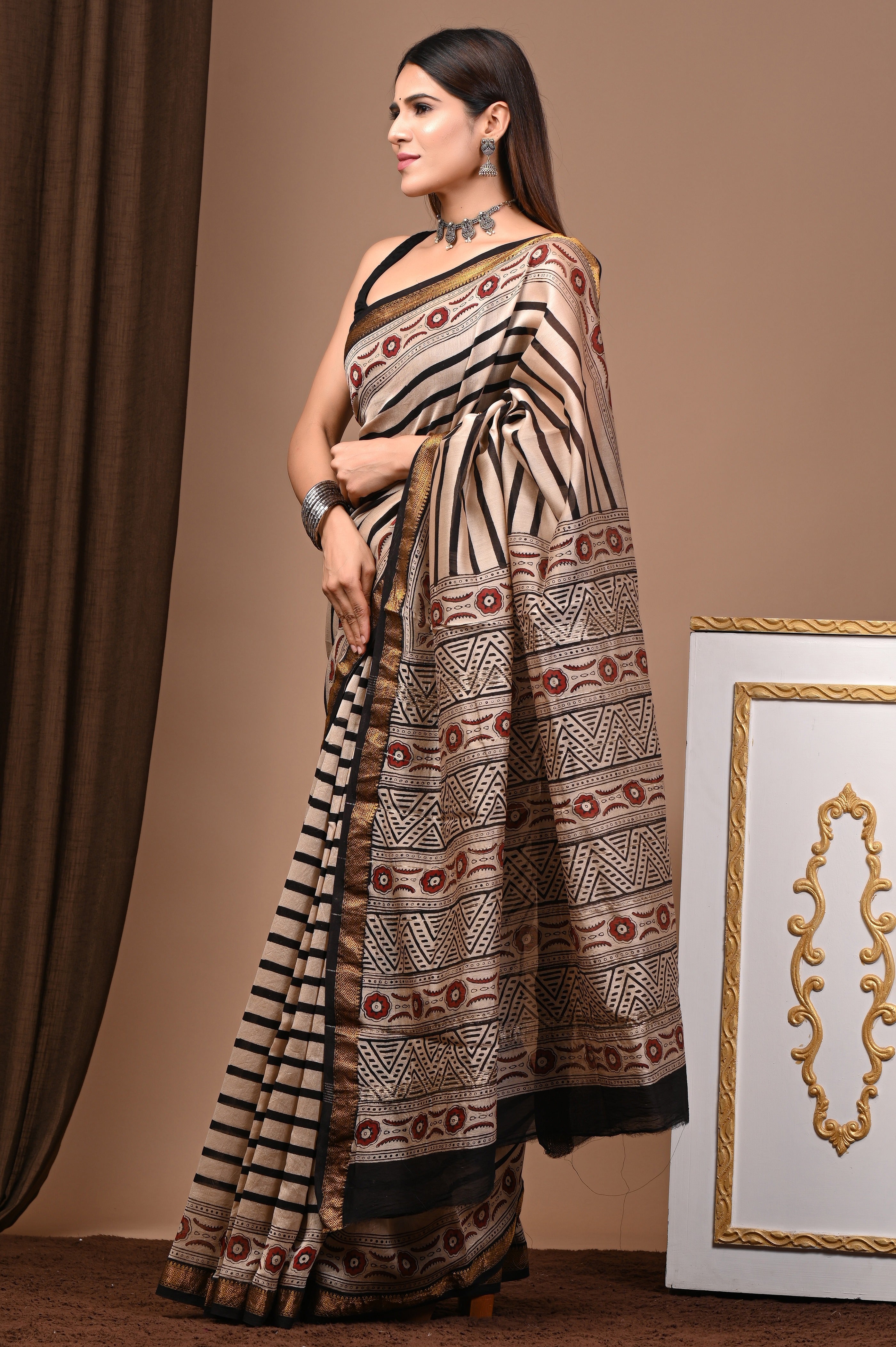 Cream & Black Maheshwari Silk Saree