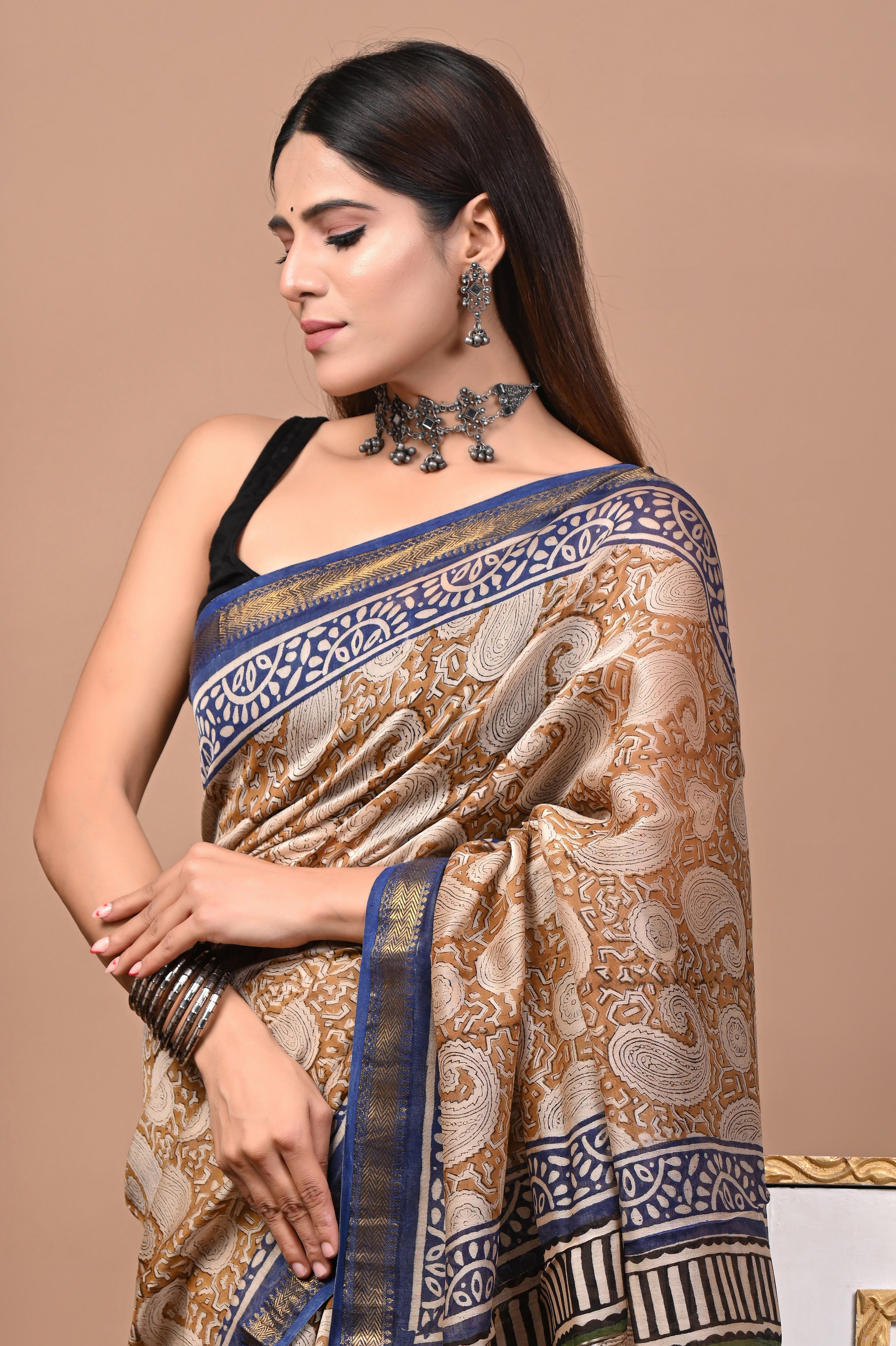 Rust Red & Beige Maheshwari Silk Saree