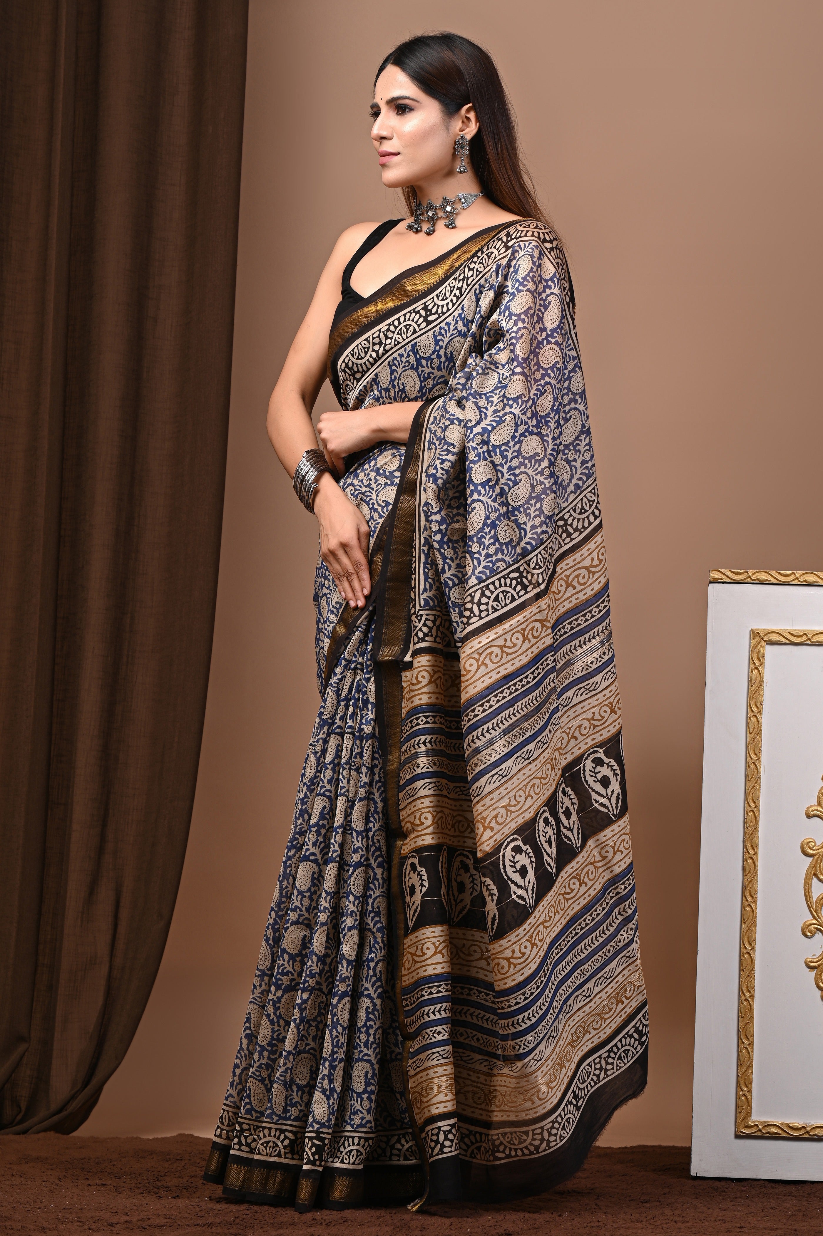 Navy Blue Maheshwari Silk Saree