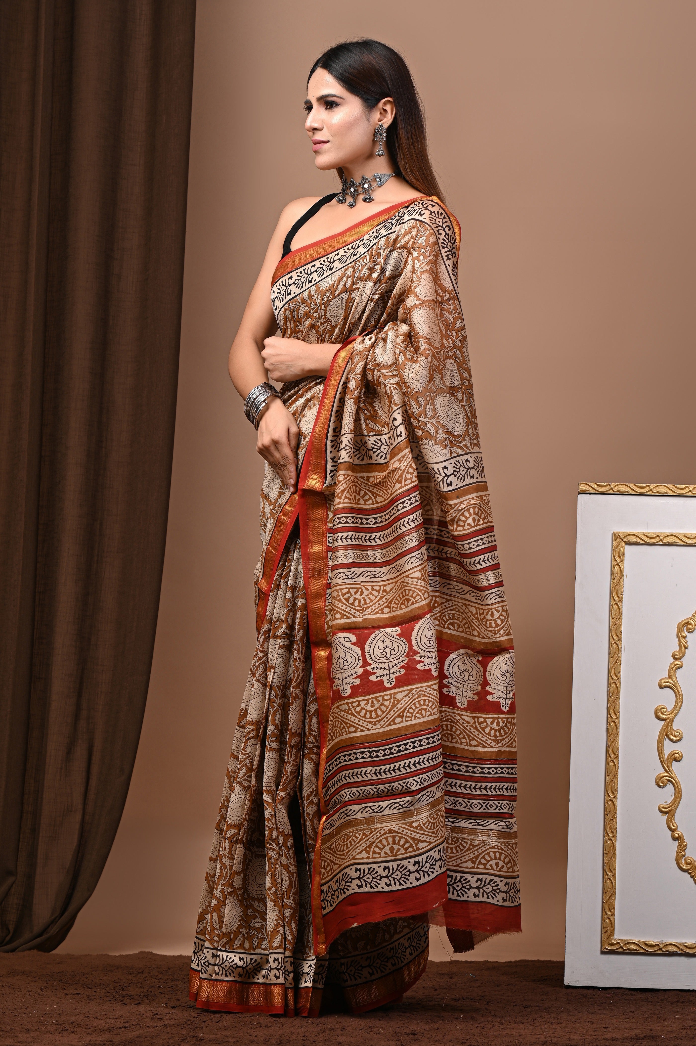 Brown Red Maheshwari Silk Saree