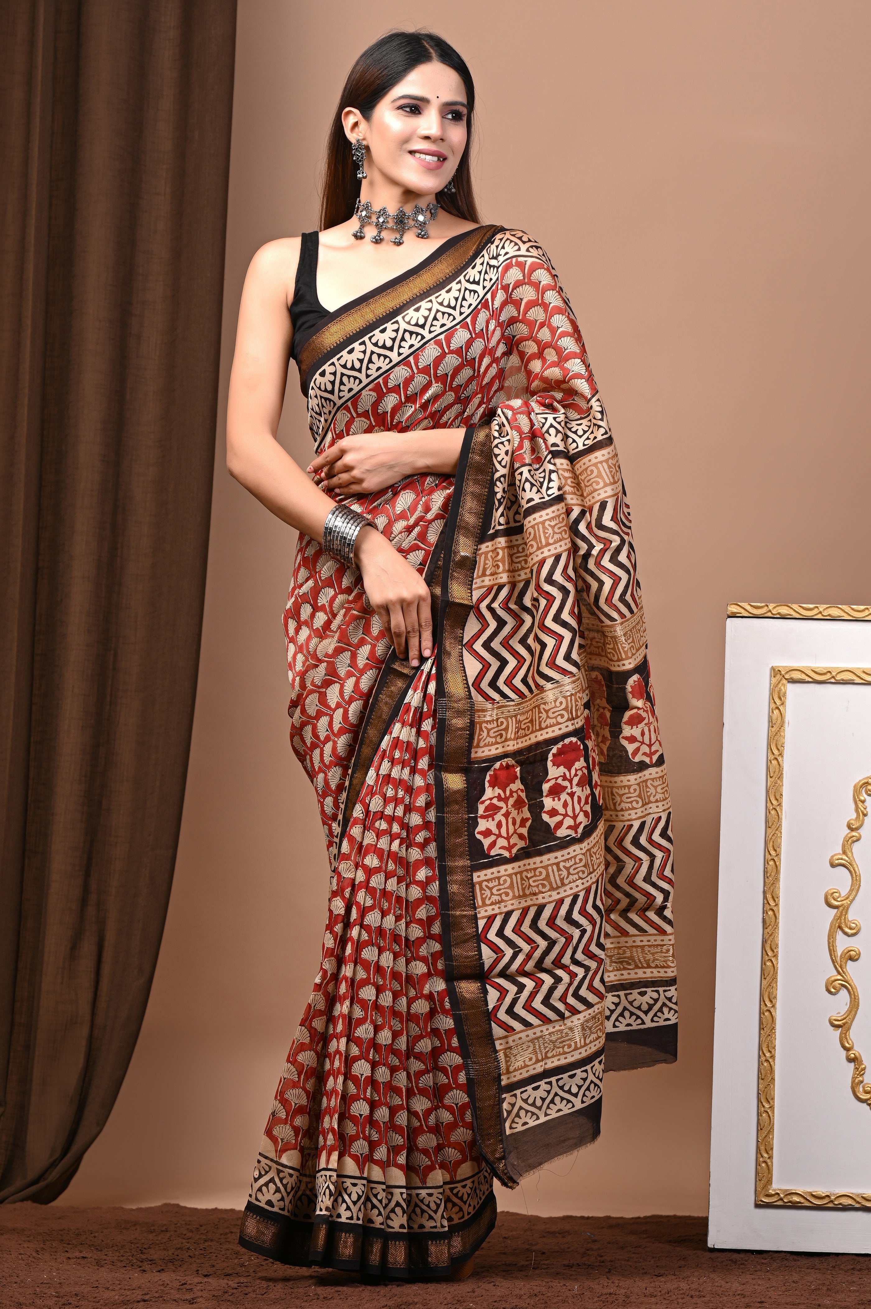 Red and Black Maheshwari Silk Saree