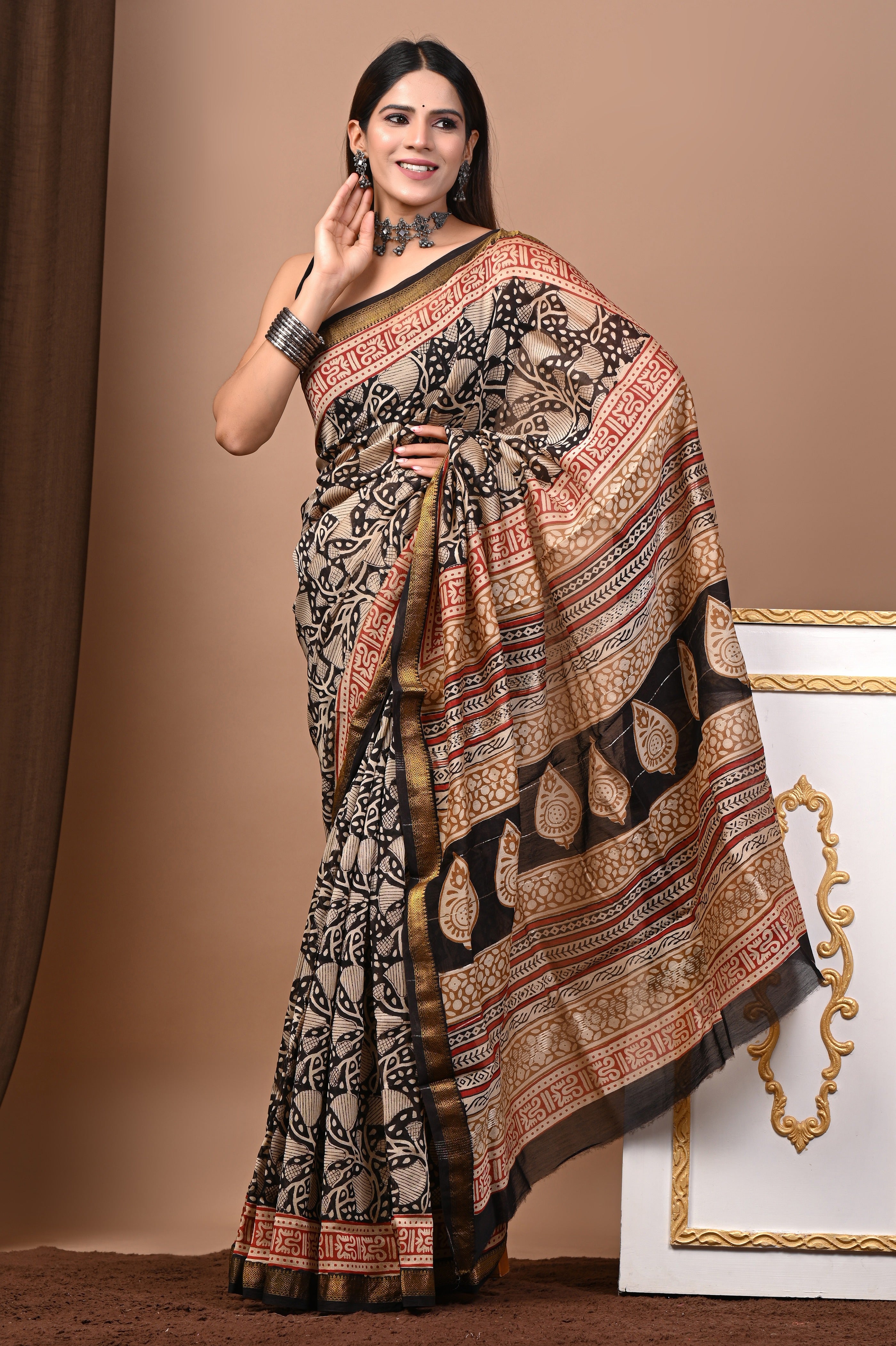 Black Beige Cotton Silk Maheshwari Saree